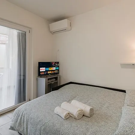 Il Gattino Di Porto 1 - Veranda Piscina Imperia