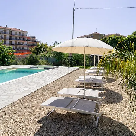 Apartamento Il Gattino Di Porto 1 - Veranda Piscina Imperia